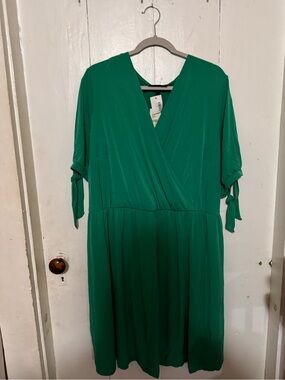 Lane Bryant Emerald Green Wrap-Style Tie-Slee Dress